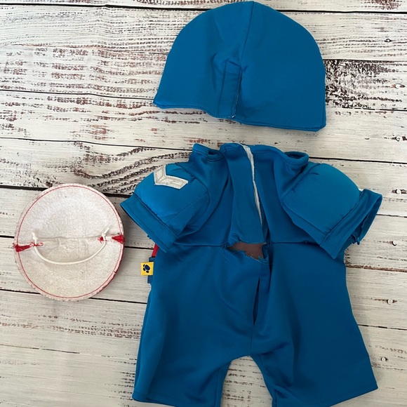2012 Build A Bear Captain America outfit - Picture 2 of 3